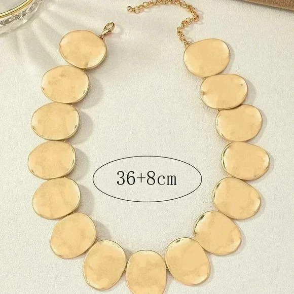 Gold Women's Geometric Decor Necklace - Picture 4 of 4